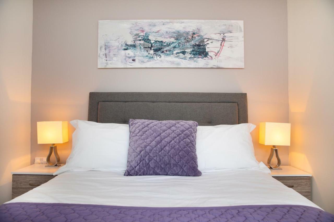 Modern And Spacious Home From Home 1 Mile From M1 - With Netflix, Prime Video, Ps5, Free Parking, Superfast Wifi, Bbq - Sleeps 11 - By Brightleap Apartments Milton Keynes Bagian luar foto